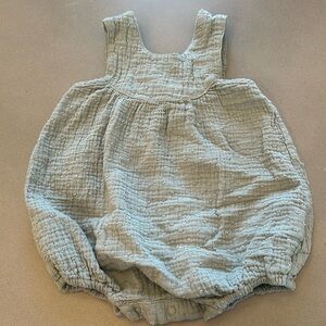 Rylee + Cru Sage Romper 12-18 months